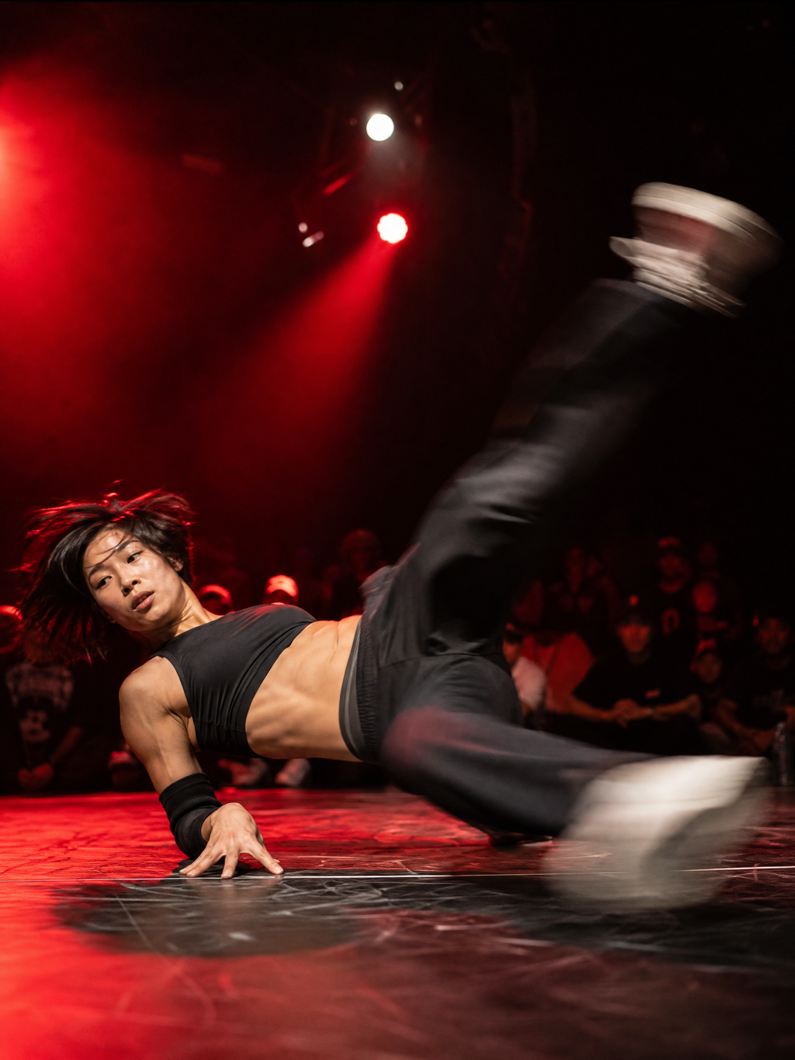 B-Girl地板旋转大招展示